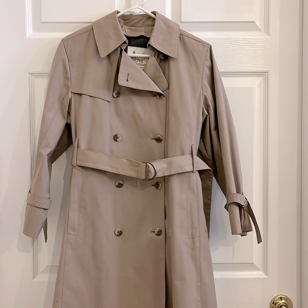 Raincoat with zip out lining